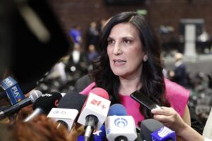 Kenia López Rabadán respalda castigo mayor contra reclutamiento infantil