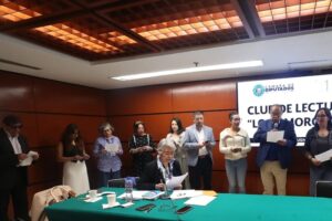 Lectura toma fuerza en San Lázaro con homenaje a Sabines