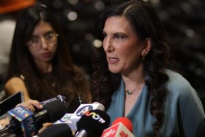 Kenia López Rabadán afirma que revocación no es prioridad ciudadana