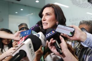 Kenia López Rabadán analiza el impacto de la ética política en Norteamérica