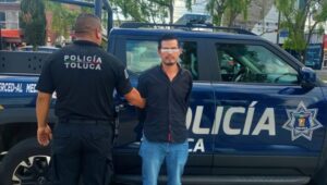 Cae presunto “motorratón” en Toluca tras denuncia ciudadana