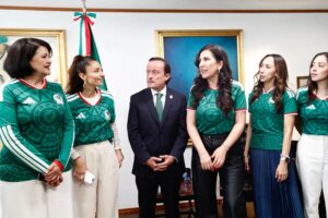 Kenia López Rabadán y la política de los símbolos en el fútbol