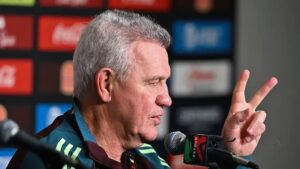 Aguirre evalúa estado físico de seleccionados previo a lista definitiva de México
