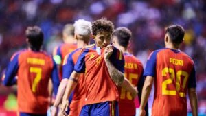 España vence tres a uno a Perú y consolida efectividad rumbo al Mundial