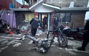 Captura Policía de Toluca a banda dedicada al robo de motos y narcomenudeo