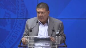 Exfiscal de Chihuahua declara ante FGR por operativo y meganarcolaboratorio