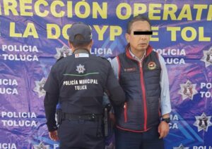 Detiene Policía de Toluca a presunto falso inspector por exigir dinero a comerciante