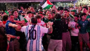 Pelea en Times Square entre hinchas de Argentina y Argelia