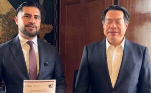 Eurípides Flores deja la SEP y va por diputación federal en Puebla