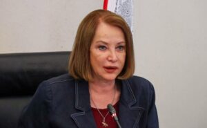 Claudia Sheinbaum define relevo en Secretaría de Mujeres con Laura Itzel Castillo