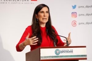 La lucha contra el feminicidio: Perspectiva de Kenia López Rabadán