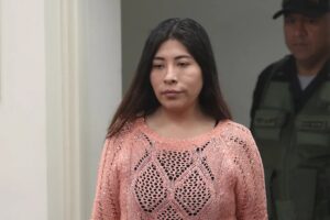 Sheinbaum presiona por asilo a Betssy Chávez pese a cargos en Perú