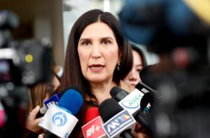Kenia López Rabadán analiza el deterioro institucional y diplomático de México