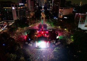 Un millón de personas celebran en CDMX pase a octavos del Mundial