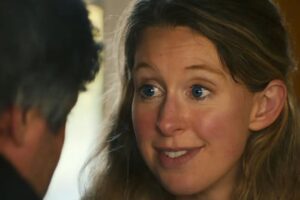 Todo lo que sabemos del documental ‘You Can See Everything’ sobre Elizabeth Holmes