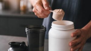 Más proteína no siempre significa más músculo: siete errores que pueden afectar tu dieta y tu peso