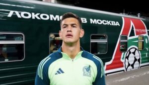César Montes vive momentos de tensión: drones alcanzan el tren donde viajaba en Rusia