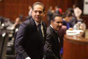 Bolaños-Cacho pide que los argumentos serios pesen más que los insultos en la tribuna de San Lázaro
