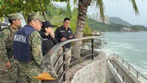 Marina mantiene operativo por huracán Simon